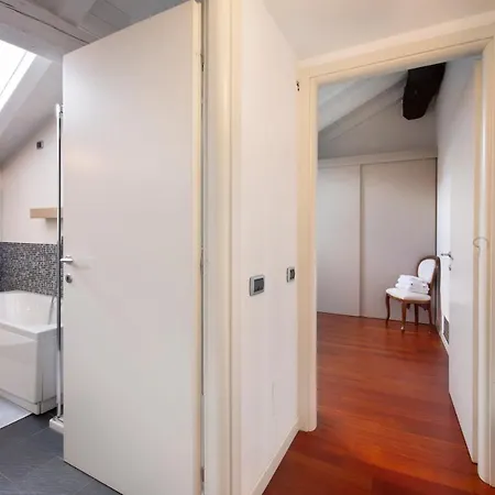 Penthouse In Citta Alta - Бергамо